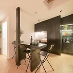 Terrace&shower River View. Apartamento