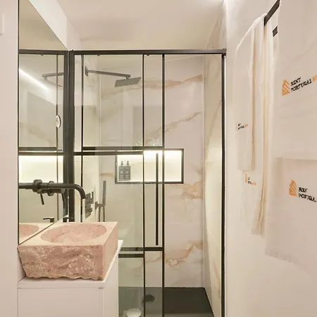 Terrace&shower River View. Daire *