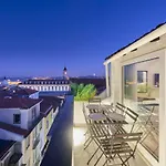 Terrace&shower River View. Apartment *