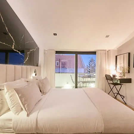Terrace&shower River View.