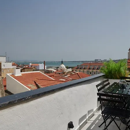 Terrace&shower River View. * Lisboa